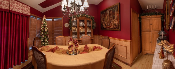 Dining Room Christmas 2019 resize